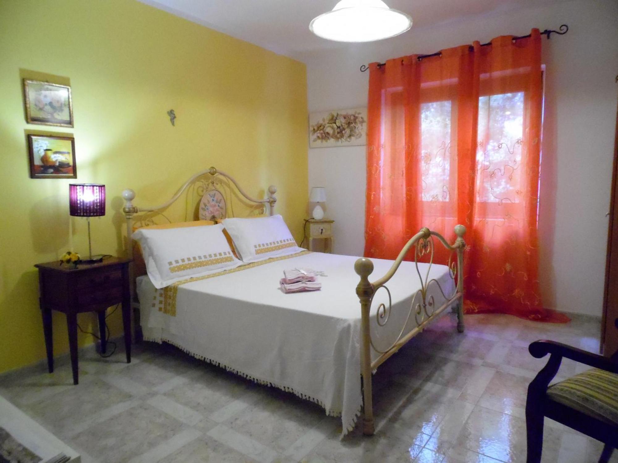 Sole E Luna Bed & Breakfast Oliena Exterior photo